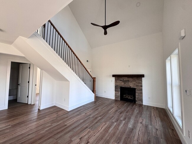 Photo - 424 Fowler Rd