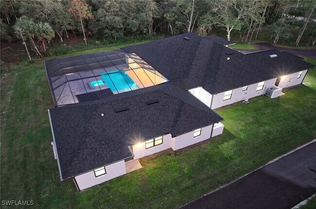 Photo - 219 33rd Ave NW