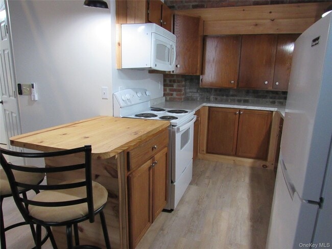 Photo - 76 Webster Ave