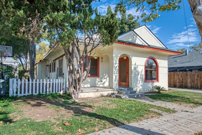 Photo - 141 E Hedges Ave Unit 141 E. Hedges - House