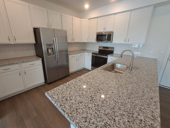 Photo - 602 Mkt Grv Dr Unit 100