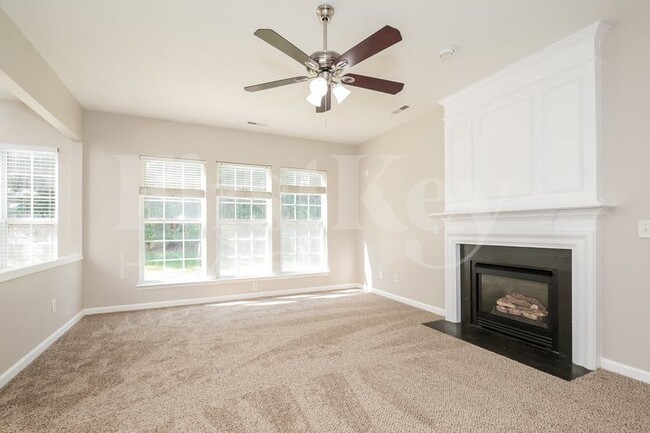 Photo - 1562 Pondhaven Dr