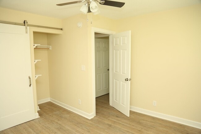 Photo - 324 Caroline Ave Unidad Apt #B