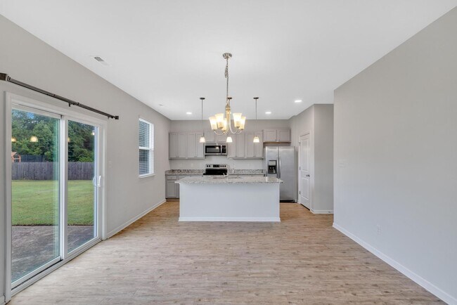 Photo - Move in special of $500 off 1st months ren... House