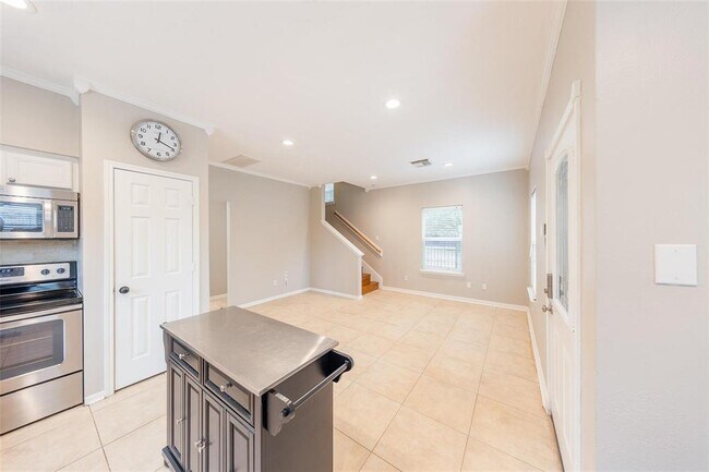 Photo - 1400 Dennis St