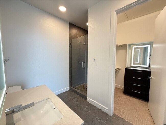 Building Photo - 3300 Main St