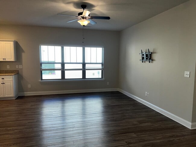 Photo - 187 Bay Meadows Dr