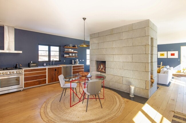 Photo - 120 Lime Rock Rd