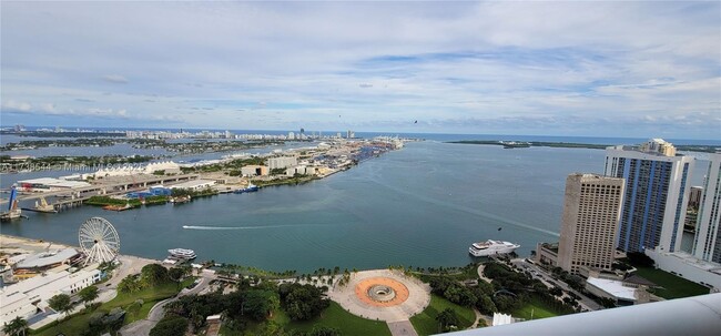 Photo - 50 Biscayne Blvd Unidad 5202 Rental