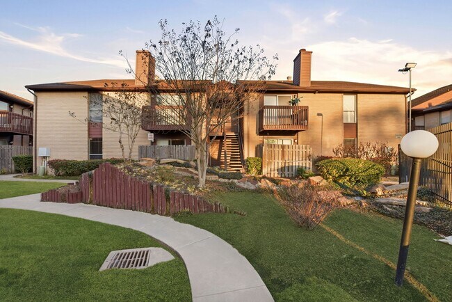 12905 Woodforest Blvd Unidad 711