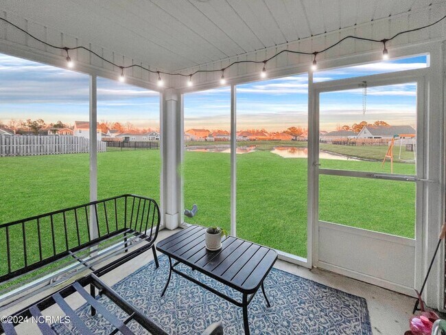 Photo - 523 Birdsong Dr