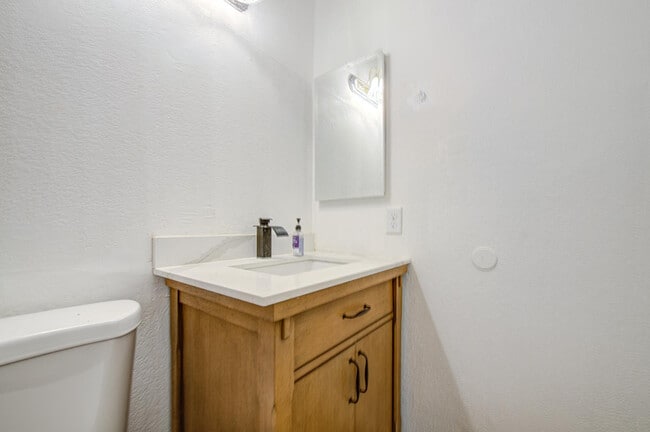 Photo - 2902 E Diamond Ave