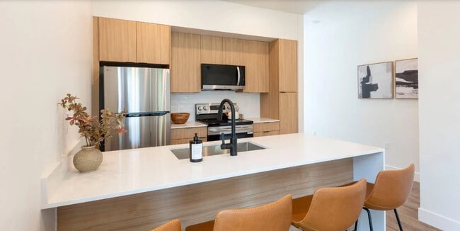 Building Photo - Park Place