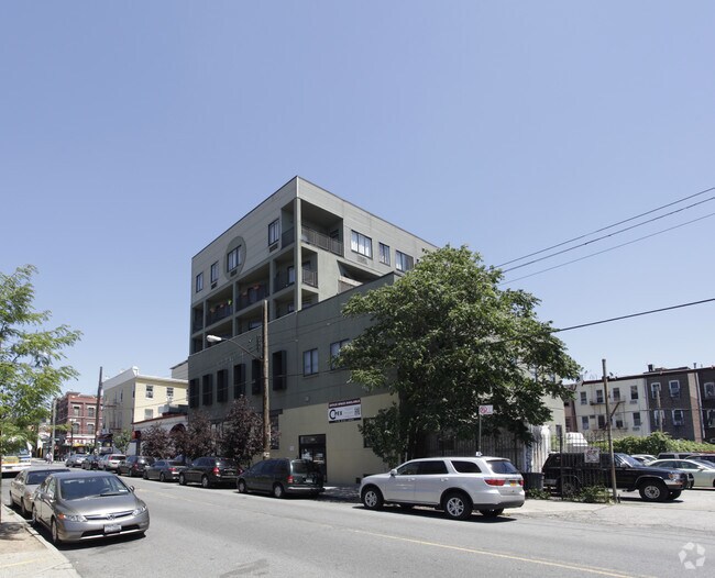 Primary Photo - 1610 DEKALB AVE