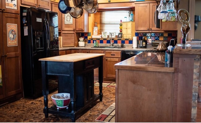 Photo - 1911 Shadow Bend Dr