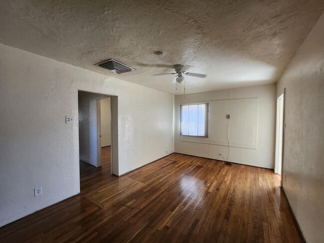 Photo - 1306 Los Tomases Dr NW