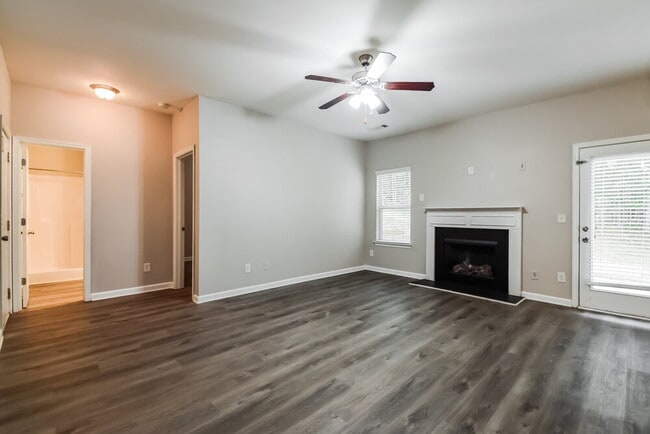 Photo - 6338 Oakwell Ct