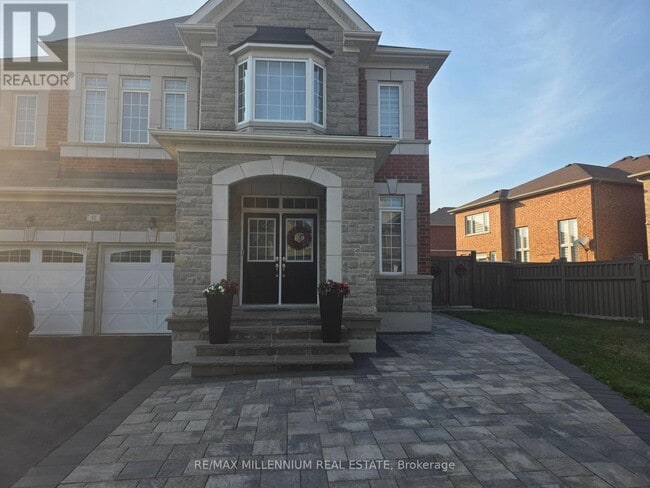 Photo - 42 Cranbrook Cres