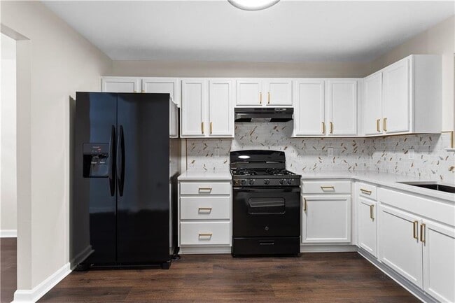 Photo - 131 Turning Point