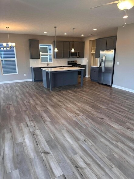 Photo - 2027 Aerotrain Ct N