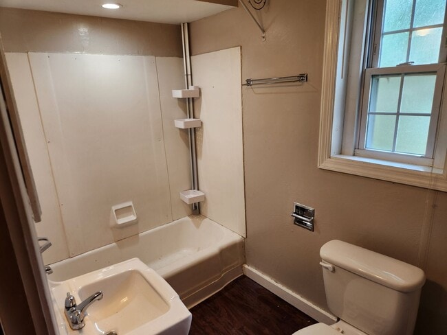 Photo - Conveniently Located One Bedroom Apartment! - Rent + all utilities included!