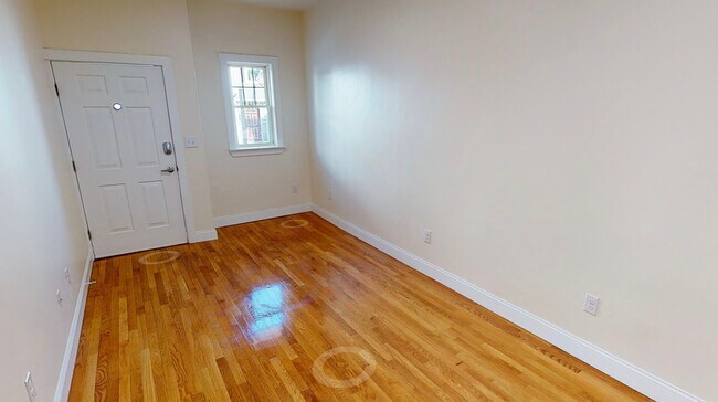 Photo - 523 E 3rd St Unit 1F