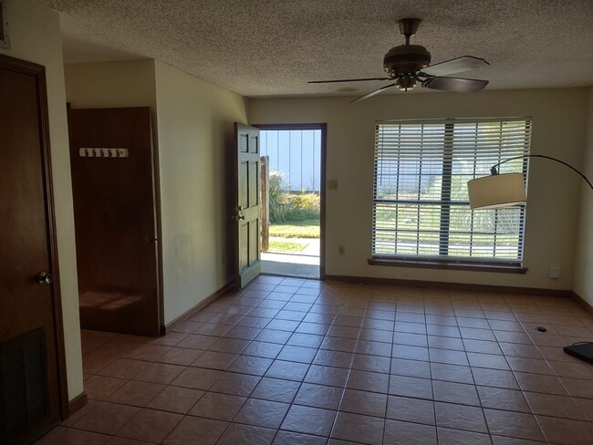 Photo - 7912 Bles Ave Unit A