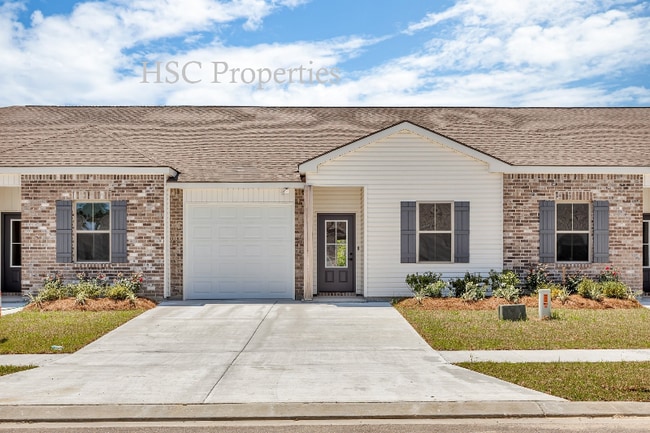 Building Photo - 17441 Berkshire Dr