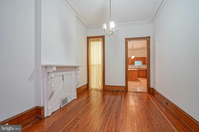 Photo - 627 N 32nd St