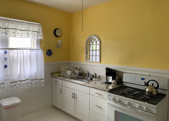 Photo - 40 Bennett Ave Unit 1