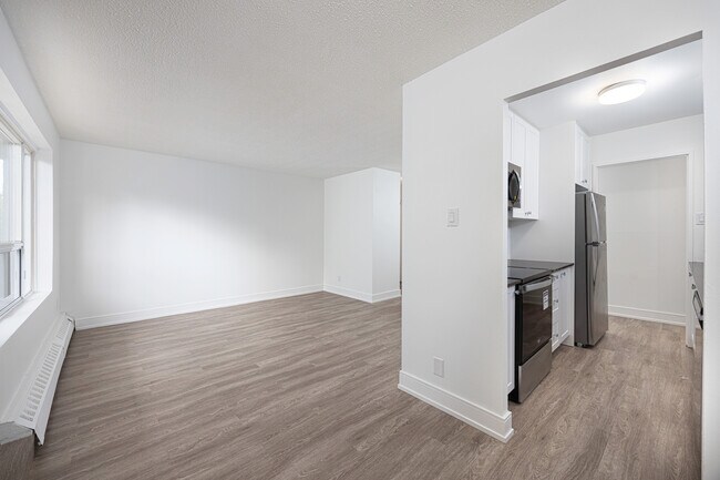 Photo - Cedar Avenue Apartments