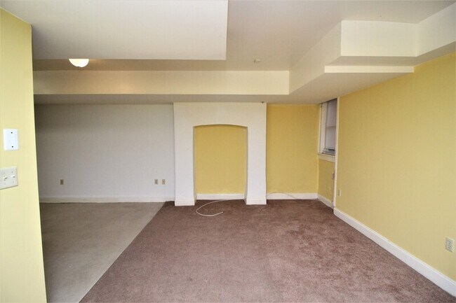 Photo - 12 E Biddle St Unit B