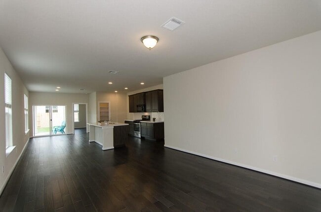 Photo - 6056 Urbano Bnd