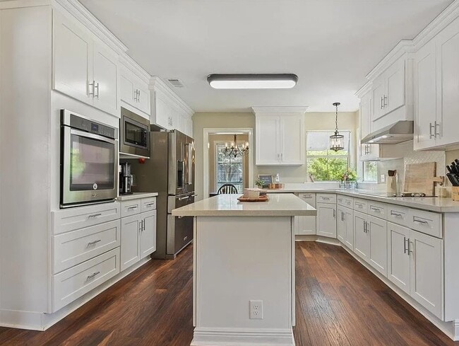 Photo - 12819 Stutgart Ave