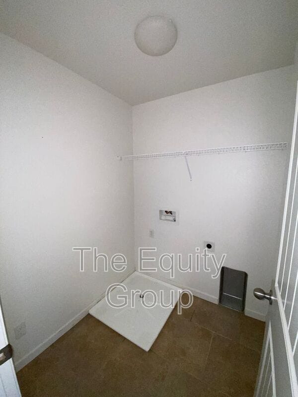 Photo - 1826 W Van Gogh