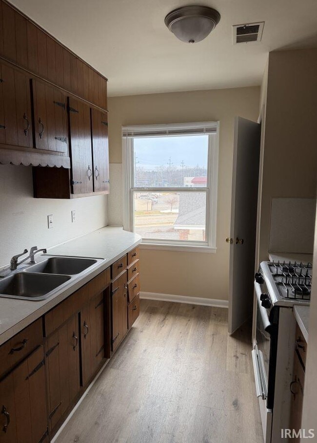 Photo - 223 E Winslow Rd