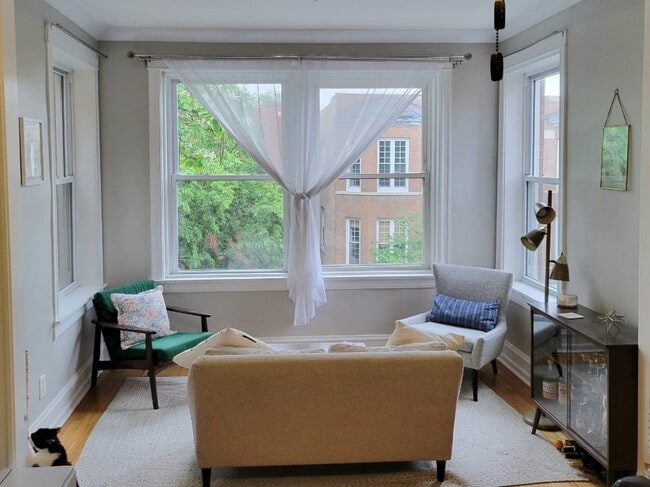 Photo - 2211 N Campbell Ave Unidad 3rd floor