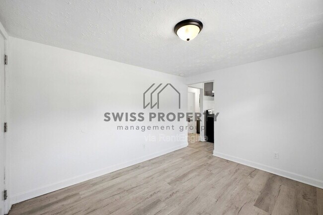 Photo - 486 Hanley St Unidad A