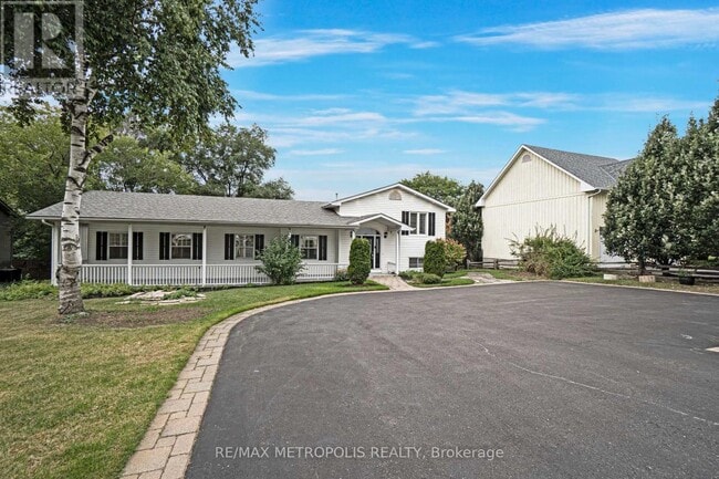 Photo - 1872 Appleview Rd