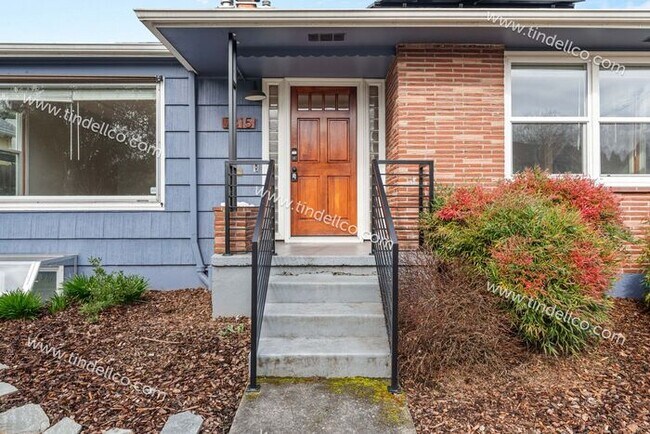 Photo - Charming 4-Bedroom Home in St. Johns with Finished Basement & Spacious Living Areas