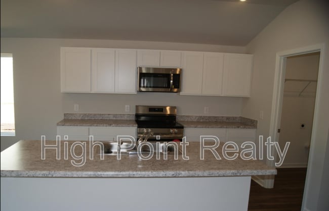 Photo - 514 Antler Wy