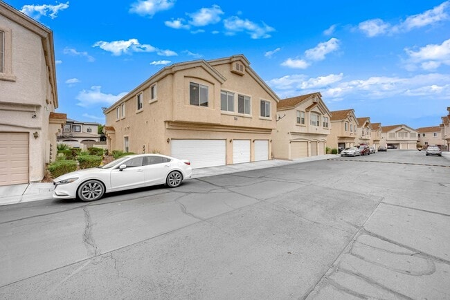 Photo - Charming 2 bedroom 2 bathroom townhome
