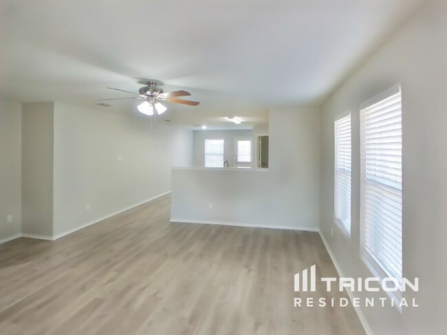 Photo - 439 Eisenhower Ln