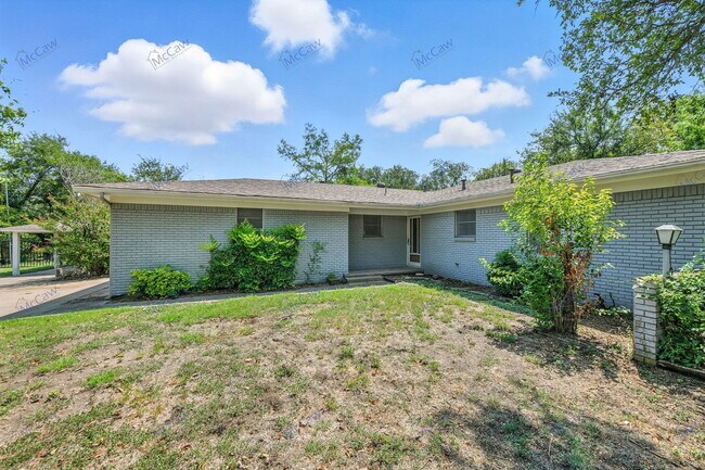 Photo - 223 Annetta Rd