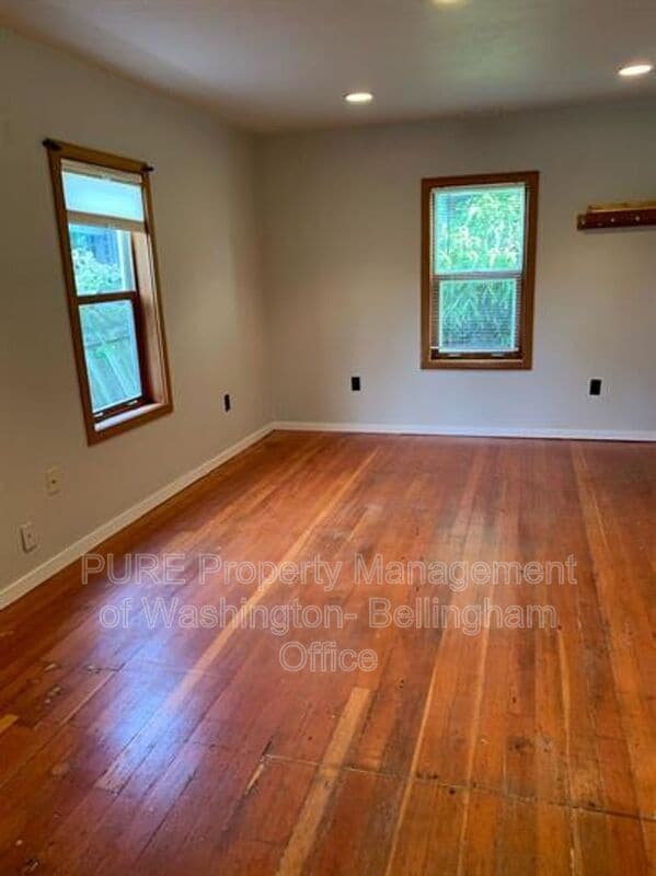 Photo - 520 S 3rd St