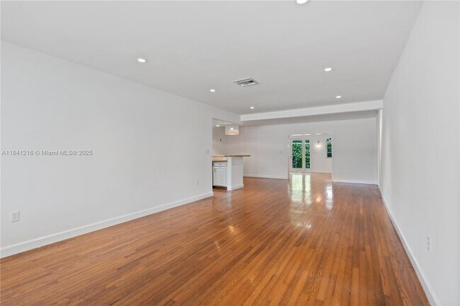 Photo - 6043 SW 34th St