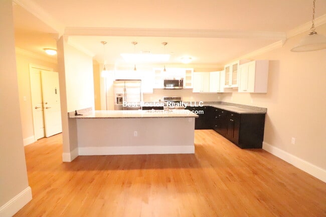 Photo - 286 Main St Unit 104