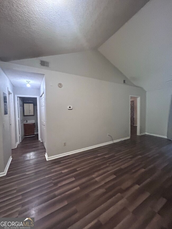 Photo - 214 Baltic Ct