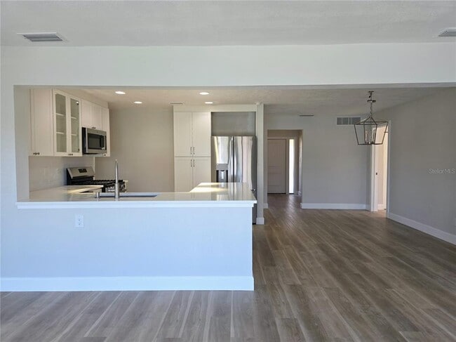 Photo - 2053 Michigan Ave NE