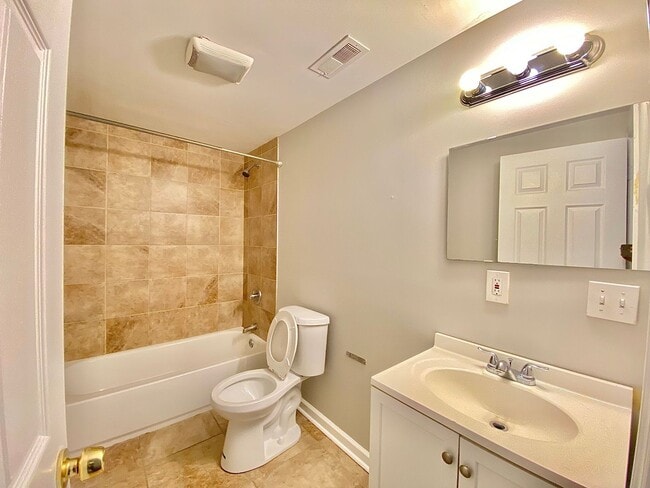 Photo - 2014 N 17th St Unit C